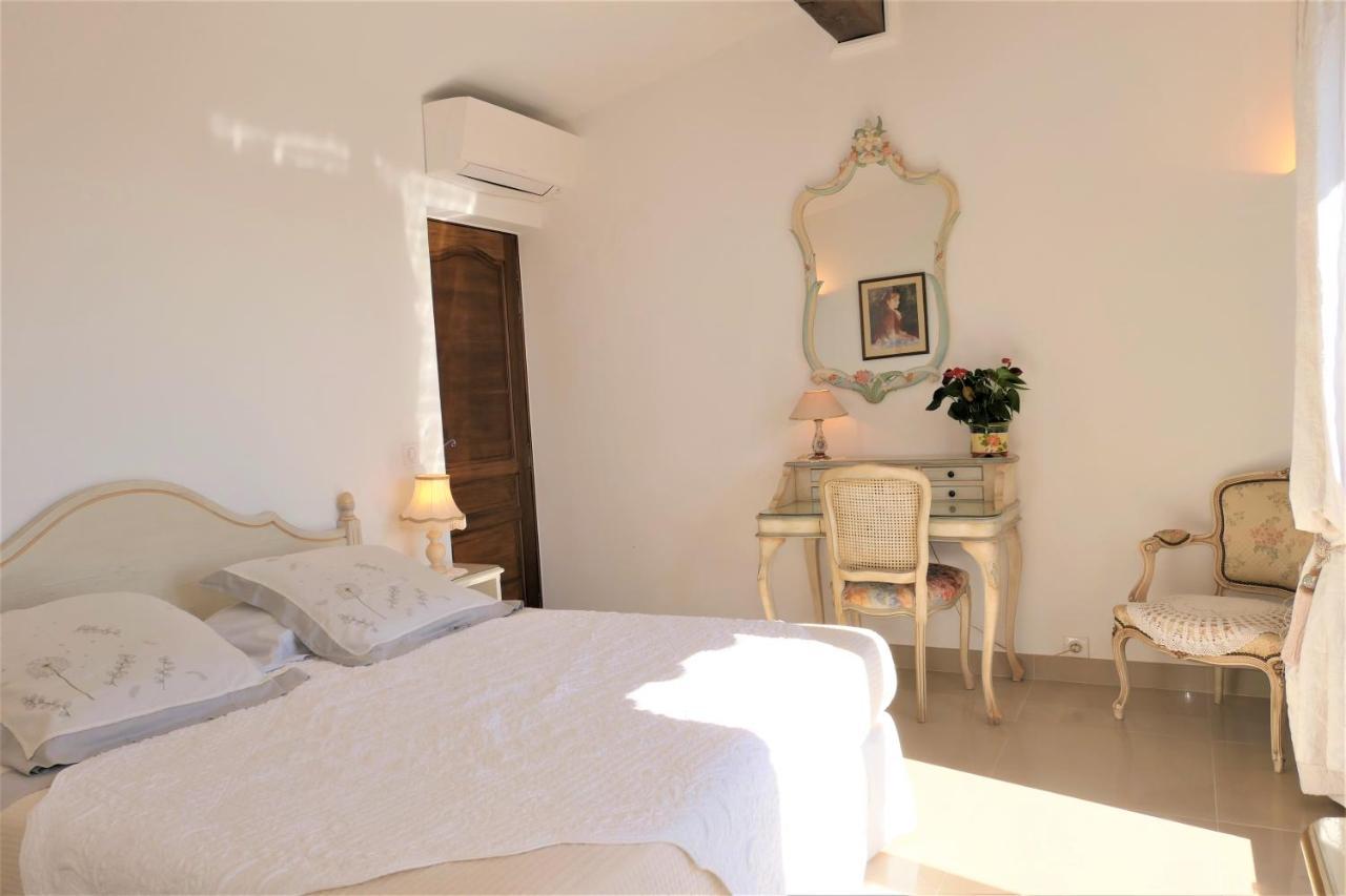 La Bastide Des Pins Bed and Breakfast Vence Εξωτερικό φωτογραφία